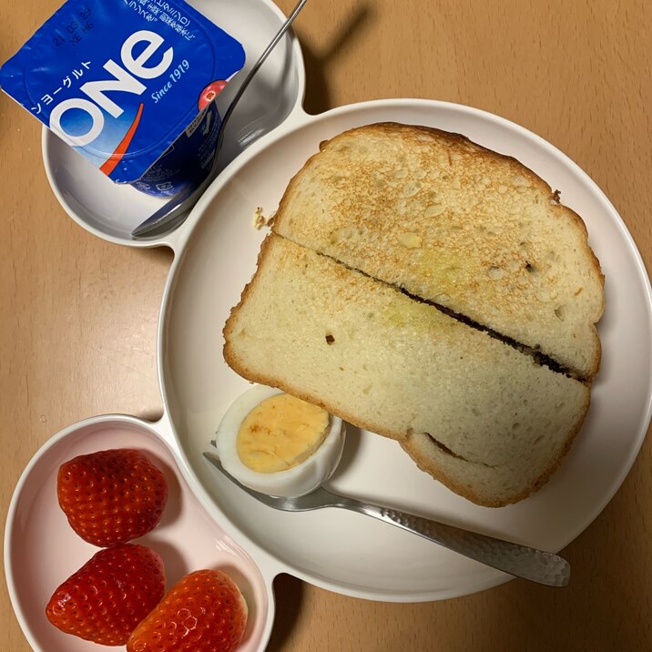 朝食プレート☆チキンカツとゆで卵のホットサンド